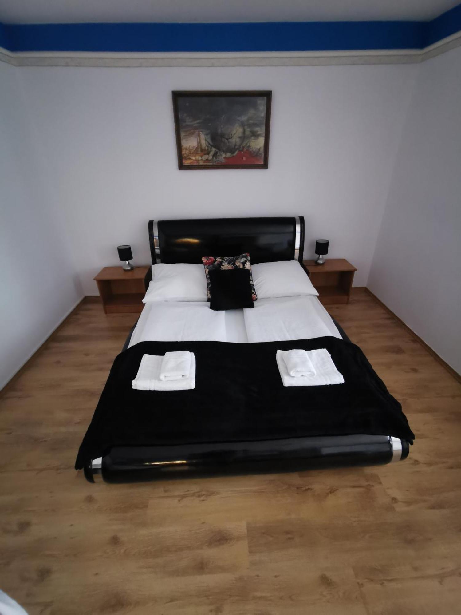 Hotel Diana Nove Mesto nad Vahom Bilik gambar