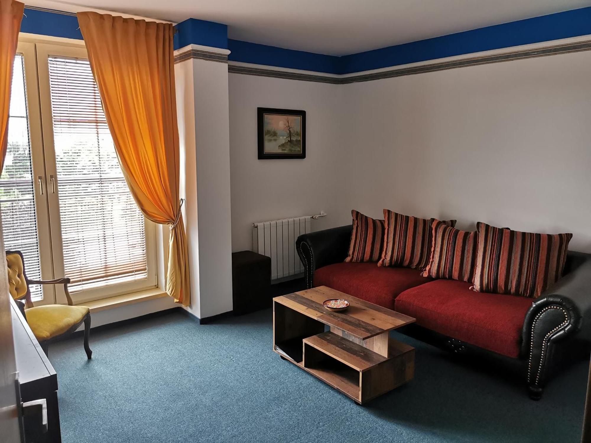 Hotel Diana Nove Mesto nad Vahom Bilik gambar