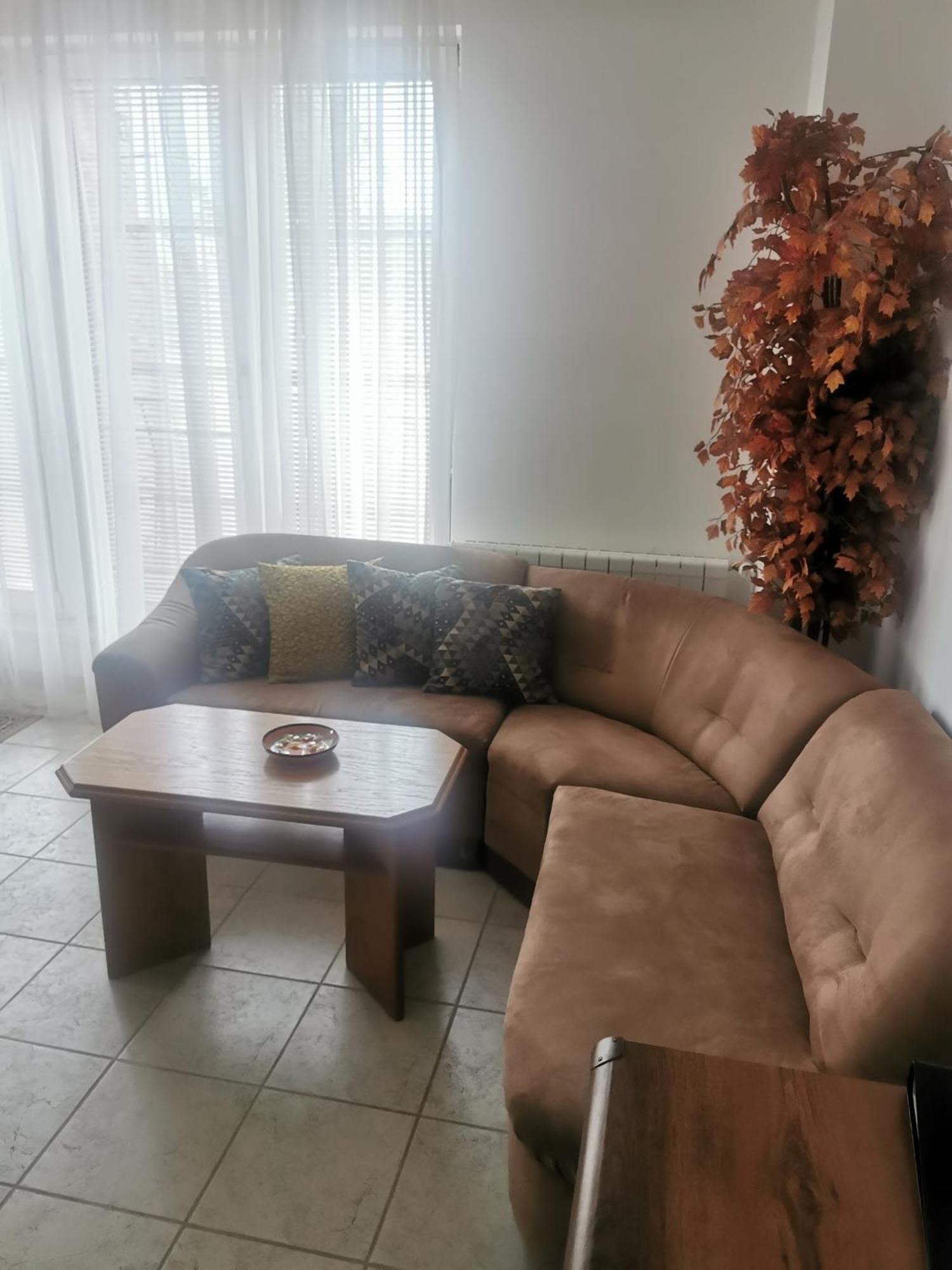 Hotel Diana Nove Mesto nad Vahom Luaran gambar