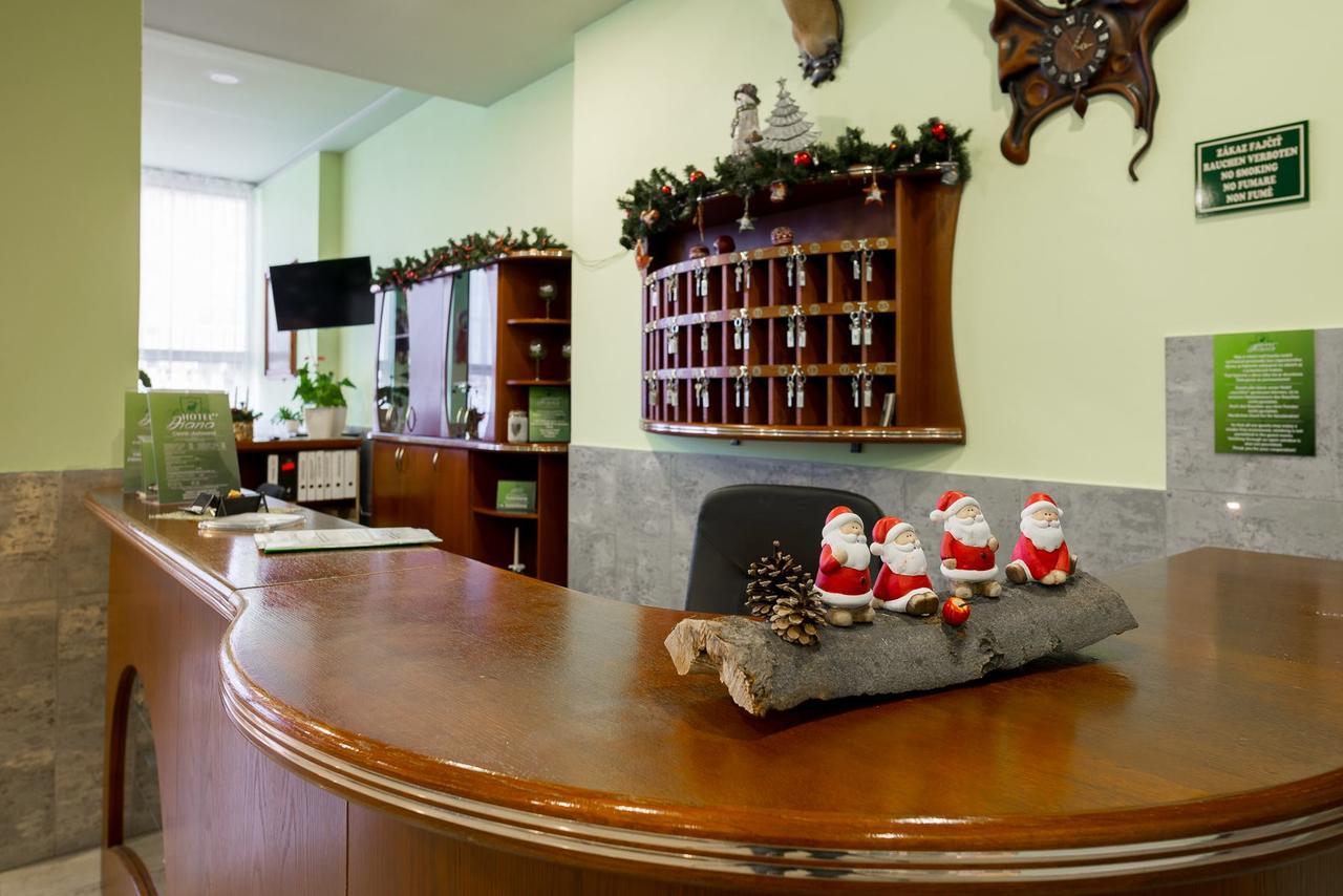 Hotel Diana Nove Mesto nad Vahom Luaran gambar